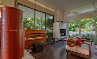 Casa de Lujo en Venta con alberca en Las Cumbres Virreyes Residencial Zapopan