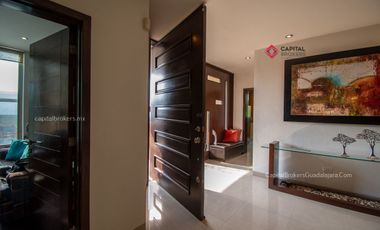 Casa de Lujo en Venta con alberca en Las Cumbres Virreyes Residencial Zapopan