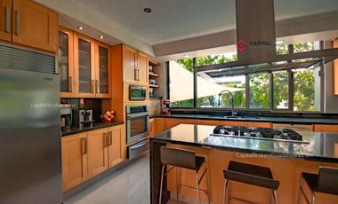 Casa de Lujo en Venta con alberca en Las Cumbres Virreyes Residencial Zapopan
