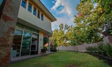 Casa de Lujo en Venta con alberca en Las Cumbres Virreyes Residencial Zapopan