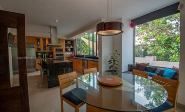 Casa de Lujo en Venta con alberca en Las Cumbres Virreyes Residencial Zapopan