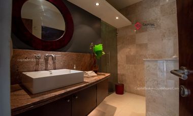 Casa de Lujo en Venta con alberca en Las Cumbres Virreyes Residencial Zapopan