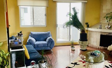 HERMOSA CASA EN VENTA CON GRAN JARDIN EN CALLE CERRADA