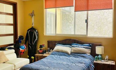 HERMOSA CASA EN VENTA CON GRAN JARDIN EN CALLE CERRADA
