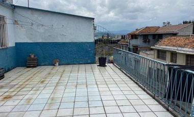 HERMOSA CASA RENTERA EN VENTA, SECTOR CHOLA CUENCANA