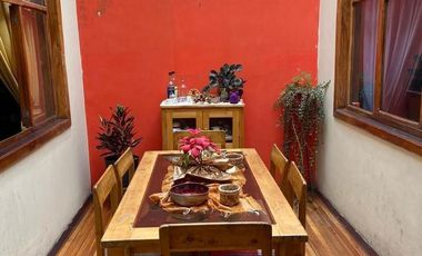 HERMOSA CASA RENTERA EN VENTA, SECTOR CHOLA CUENCANA