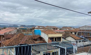 HERMOSA CASA RENTERA EN VENTA, SECTOR CHOLA CUENCANA