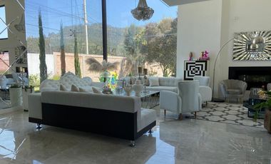 HERMOSA CASA EN VENTA, SECTOR CHALLUABAMBA