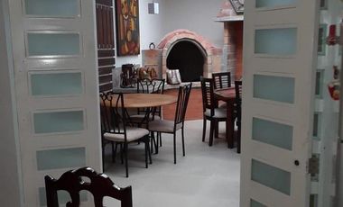 CASA ESQUINERA FULL AMOBLADA, CON LINDA VISTA A LA CIUDAD