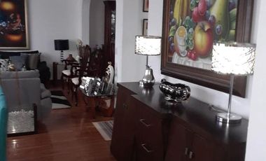 CASA ESQUINERA FULL AMOBLADA, CON LINDA VISTA A LA CIUDAD