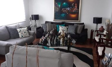 CASA ESQUINERA FULL AMOBLADA, CON LINDA VISTA A LA CIUDAD
