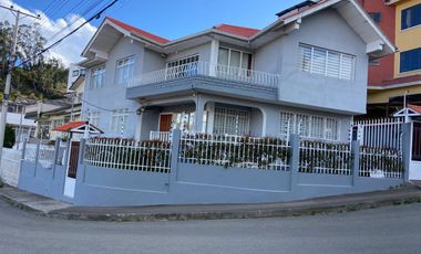 CASA EN VENTA, CON VISTA A LA CIUDAD.SECTOR LA PLAYA
