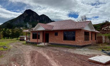 HERMOSA QUINTA EN VENTA, SECTOR PAMPA CRESPO