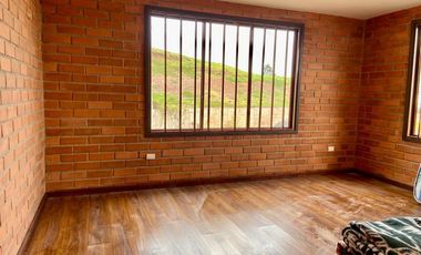 HERMOSA QUINTA EN VENTA, SECTOR PAMPA CRESPO