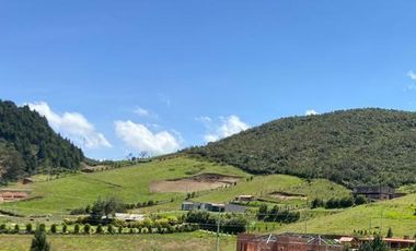 TERRENO EN VENTA, CONJUNTO PRIVADO. A 15 MINUTOS DE CUENCA