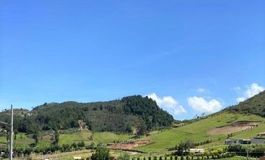 TERRENO EN VENTA, CONJUNTO PRIVADO. A 15 MINUTOS DE CUENCA