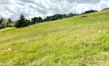 TERRENO EN VENTA, CONJUNTO PRIVADO. A 15 MINUTOS DE CUENCA