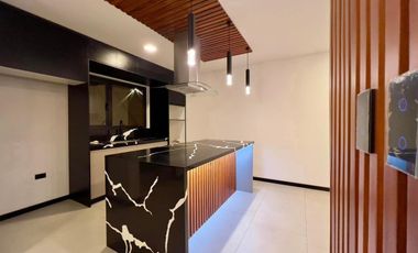 HERMOSA CASA EN VENTA, SECTOR AVENIDA DEL MIGRANTE