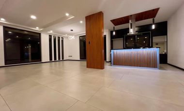 HERMOSA CASA EN VENTA, SECTOR AVENIDA DEL MIGRANTE