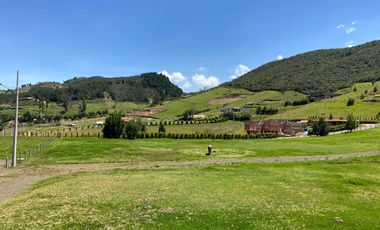 TERRENO EN VENTA, CONJUNTO EXCLUSIVO- ZHUCAY TARQUI