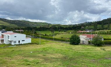 TERRENO EN VENTA, CONJUNTO EXCLUSIVO- ZHUCAY TARQUI