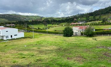 TERRENO EN VENTA, CONJUNTO EXCLUSIVO- ZHUCAY TARQUI