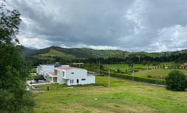 TERRENO EN VENTA, CONJUNTO EXCLUSIVO- ZHUCAY TARQUI