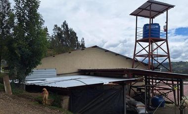 HERMOSA FINCA EN VENTA, SECTOR SANTA ANA