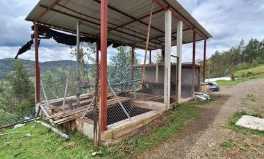 HERMOSA FINCA EN VENTA, SECTOR SANTA ANA