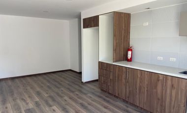 DEPARTAMENTO EN VENTA, CON TERRAZA. NARANCAY