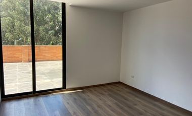 DEPARTAMENTO EN VENTA, CON TERRAZA. NARANCAY