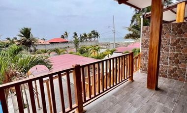 HERMOSA CASA CON PISCINA EN VENTA, PLAYAS-VIA A DATA