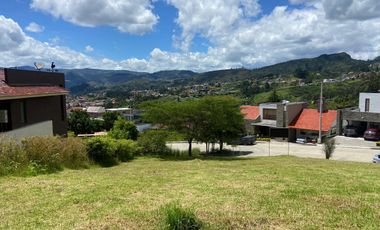 HERMOSO TERRENO EN VENTA, SECTOR COLINAS DE CHALLUABAMBA