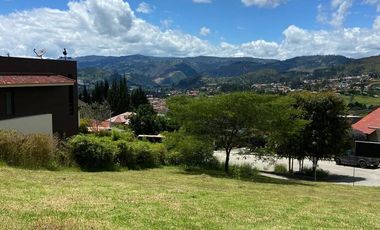 HERMOSO TERRENO EN VENTA, SECTOR COLINAS DE CHALLUABAMBA