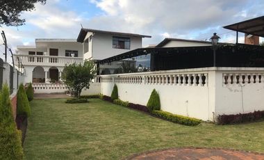 HERMOSA CASA EN VENTA, QUINTA OLIVO ALTO