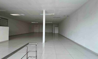 LOCAL EN ARRIENDO EN SECTOR CENTRO/SANTA ROSA