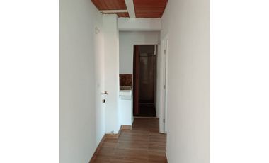 Casa esquinera con apartamentos en venta Barrio La Italia Palmira