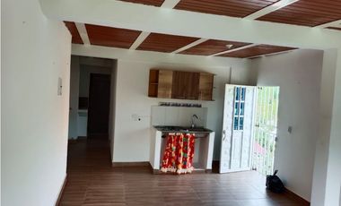 Casa esquinera con apartamentos en venta Barrio La Italia Palmira