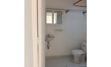 Casa esquinera con apartamentos en venta Barrio La Italia Palmira