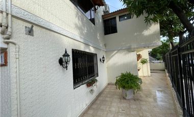 Venta de casa esquinera en  Mamatoco Santa Marta