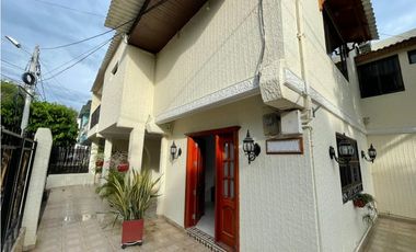 Venta de casa esquinera en  Mamatoco Santa Marta