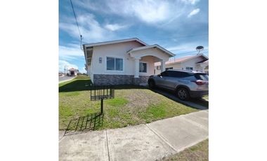 ALQUILER CON OPCION A COMPRA DE CASA EN PH ALAMOS - CHORRERA (GN)