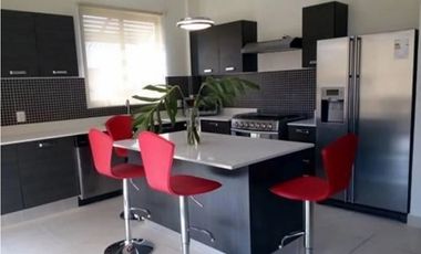 ALQUILO APARTAMENTO CON VISTA A MONTAÑA RIVER VALLEY - HOWARD - $1300