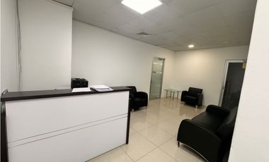 se alquila oficina amplia y linda vista