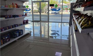 ALQUILER DE LOCAL COMERCIAL EN PLAZA