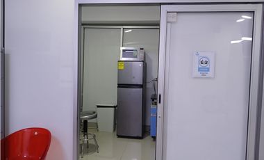 ALQUILER DE LOCAL COMERCIAL EN PLAZA