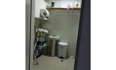 ALQUILER DE LOCAL COMERCIAL EN PLAZA