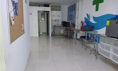 ALQUILER DE LOCAL COMERCIAL EN PLAZA