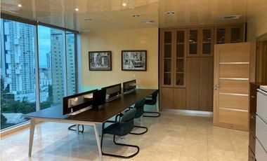 OFICINA EN CALLE 50 PH GLOBAL BANK  AMOBLADA 103M2