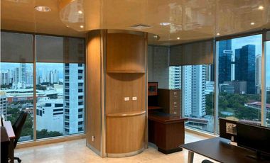OFICINA EN CALLE 50 PH GLOBAL BANK  AMOBLADA 103M2